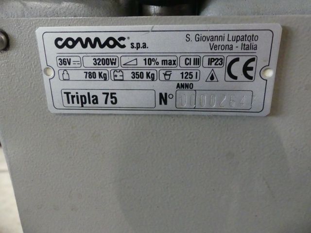 607289-2 Comac Tripla 75