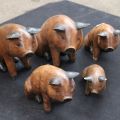 674600-1 Ornamental pigs in wood, 5 different sizes