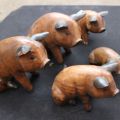 674600-3 Ornamental pigs in wood, 5 different sizes