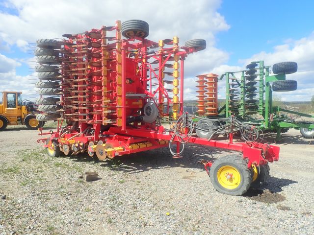 576868-3 (13813) Väderstad Rapid 800S with Biodrill