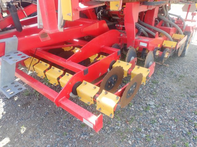 576868-19 (13813) Väderstad Rapid 800S with Biodrill