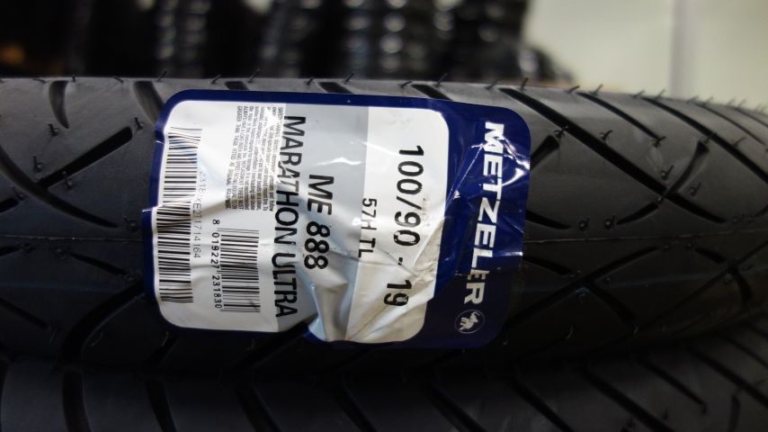 677965-2 MC Tire Butcher ME 888 Marathon Ultra 100/90 - 19