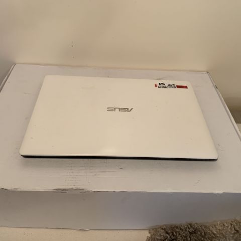 669063-3 Laptop Asus X553M 15.6 "