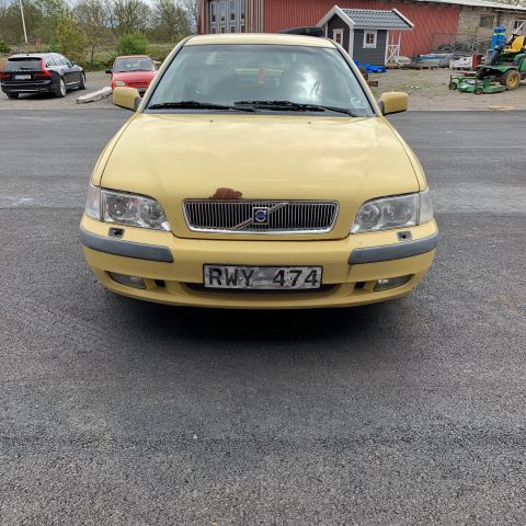 674025-10 Volvo S40 2.0T -00 RWY474