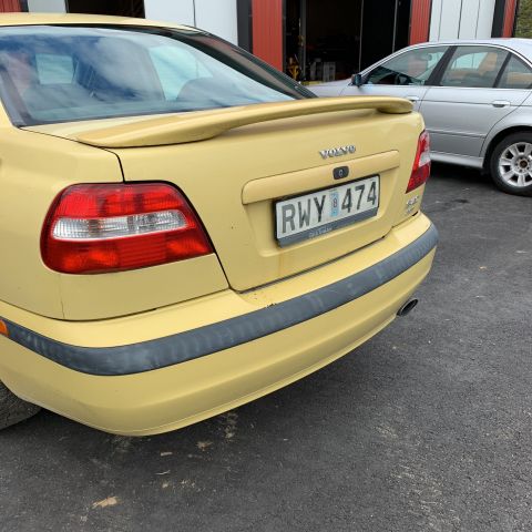 674025-19 Volvo S40 2.0T -00 RWY474