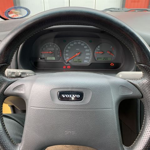 674025-25 Volvo S40 2.0T -00 RWY474