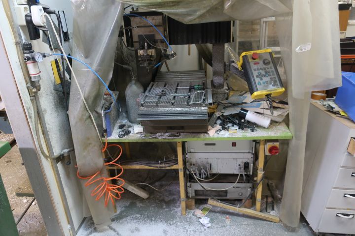 651566-1 Engraving and milling machine, Kuhlman