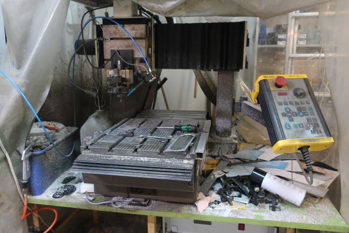 651566-2 Engraving and milling machine, Kuhlman