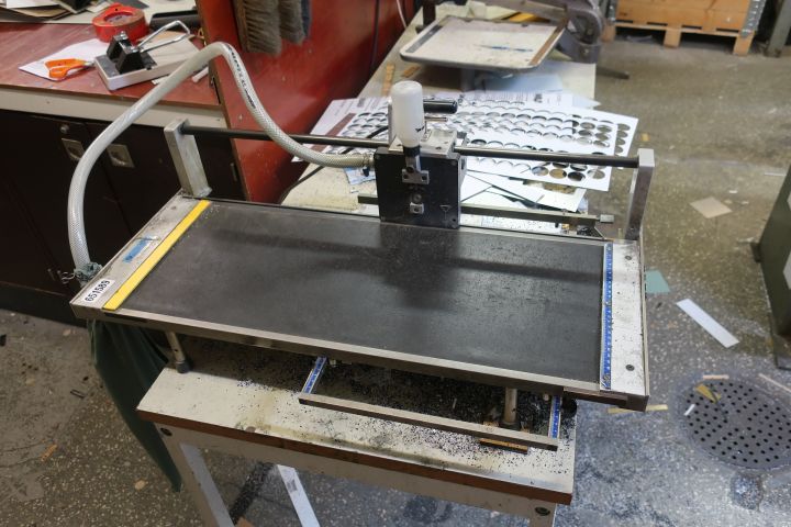 651589-1 Plastic cutting machine, Gravograph VA1-216