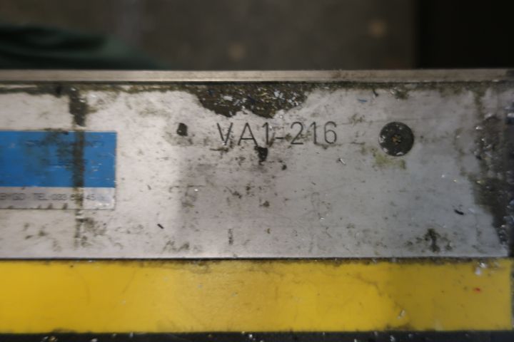 651589-3 Plastic cutting machine, Gravograph VA1-216