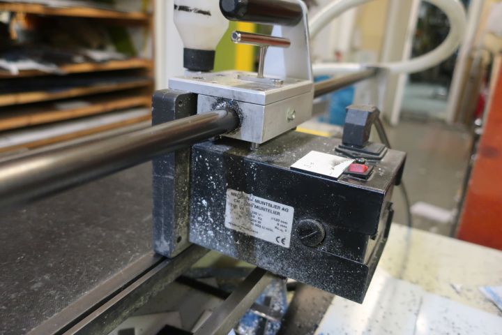 651589-6 Plastic cutting machine, Gravograph VA1-216