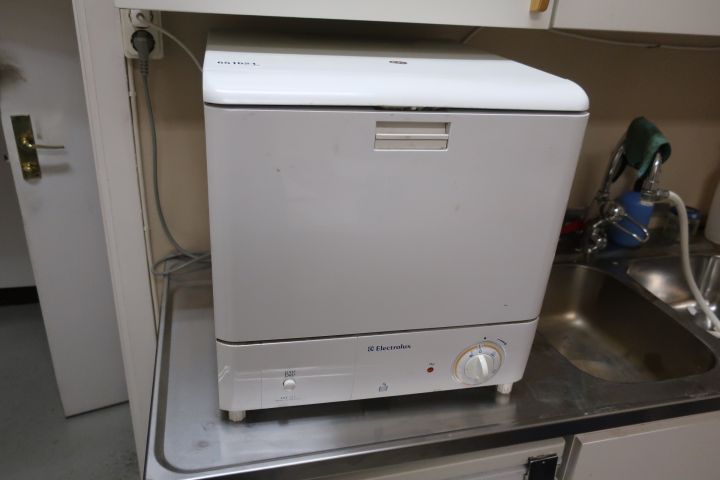 651621-1 Bänkdiskmaskin, Electrolux ESF235