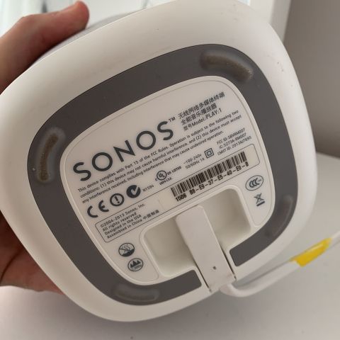 524437-4 Sonos speaker 2 pieces PLAY: 1