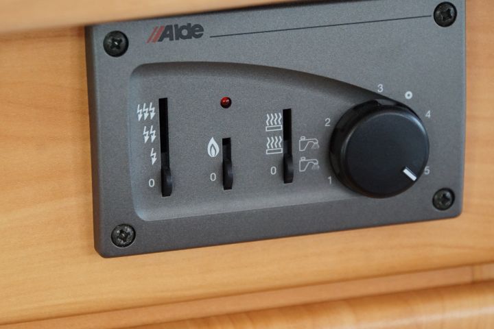 649207-35 Caravan "Adria 502 uk" -04