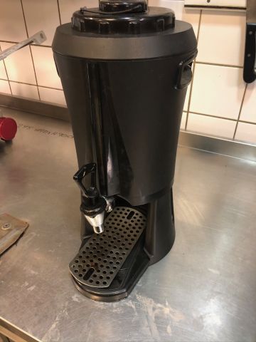 479932-2 CREM COFFEE QUEEN Mega Gold.  Manuell påfyllning av vatten