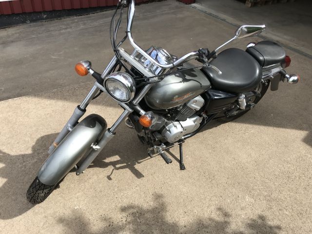 680334-2 MC Honda Shadow 125 1999 (ZJY 191)