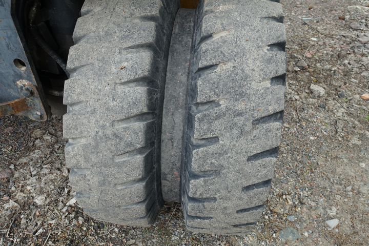 680391-7 Wheeled excavator Volvo EW 140 B