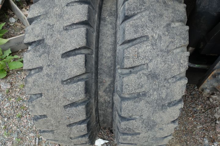 680391-9 Wheeled excavator Volvo EW 140 B