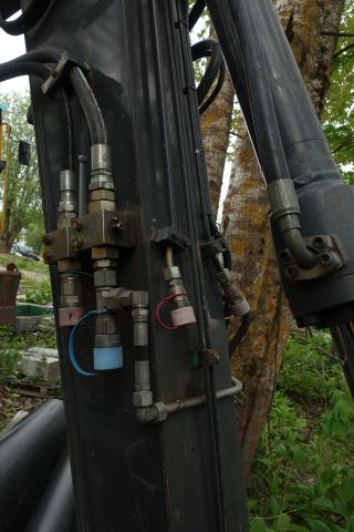 680391-16 Wheeled excavator Volvo EW 140 B