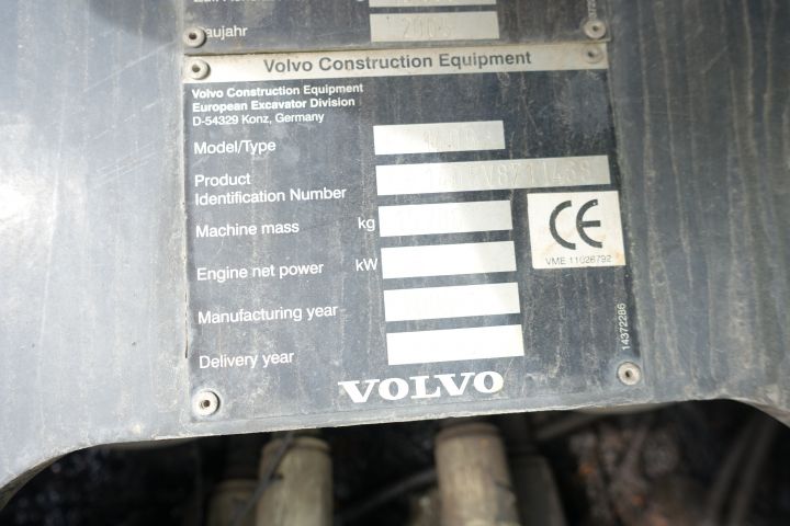 680391-18 Wheeled excavator Volvo EW 140 B