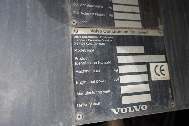 680391-20 Wheeled excavator Volvo EW 140 B