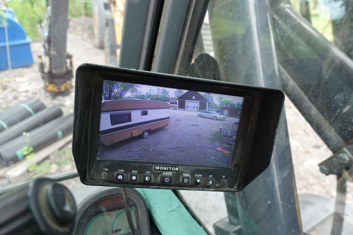 680391-30 Wheeled excavator Volvo EW 140 B