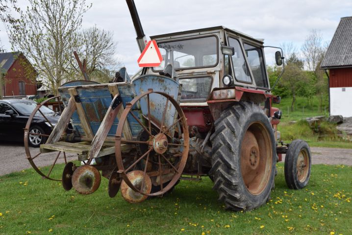 680396-6 Tractor Massey Ferguson 135 (8751h) - 1979