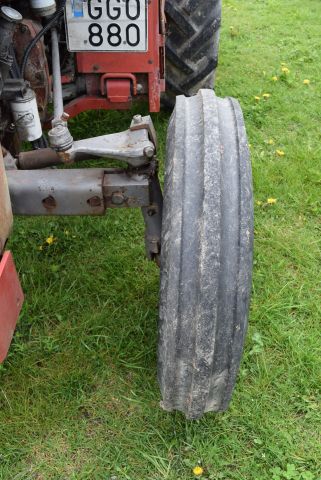680396-13 Tractor Massey Ferguson 135 (8751h) - 1979
