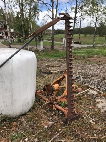 680396-44 Tractor Massey Ferguson 135 (8751h) - 1979