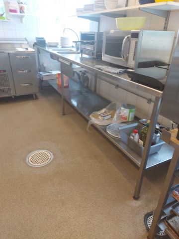 679142-5 Rostfri bänk med diskho & blandare