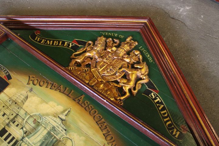 674860-3 Wooden board with motif "Wembley Stadium - Challenge Cup" (175x130 cm)