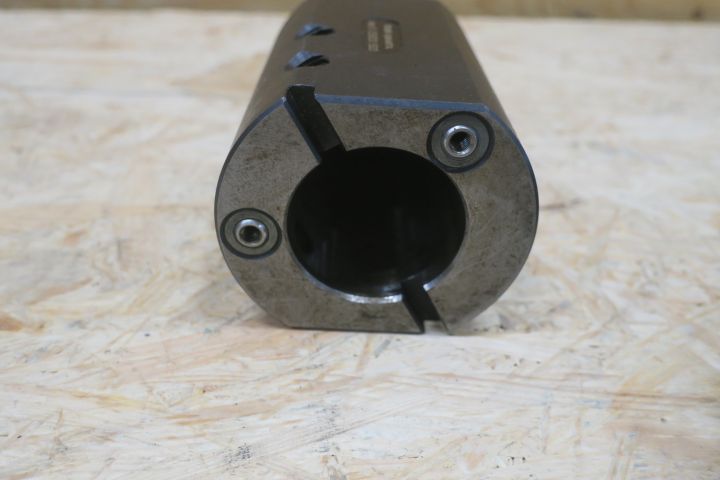 680843-4 3 turning tools KM63