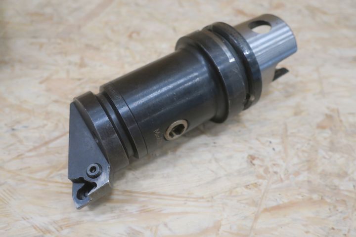 680843-7 3 turning tools KM63
