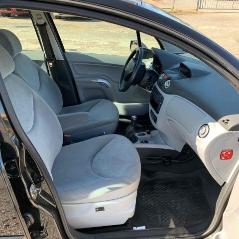 680934-12 Citroën C3 1.4 Manuell, 73hk, 2005