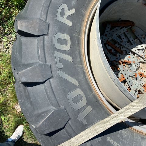 674044-5 Pirelli TM 900 High Power Tractor Tires