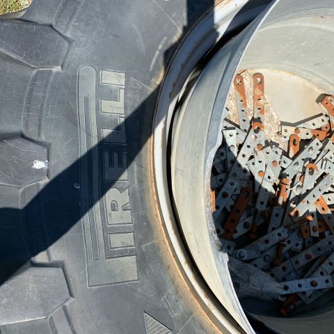 674044-7 Pirelli TM 900 High Power Tractor Tires