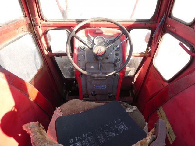 680256-8 Tractor Massey Ferguson 165 -1966