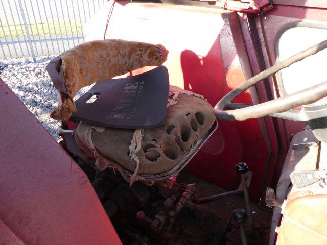 680256-11 Tractor Massey Ferguson 165 -1966