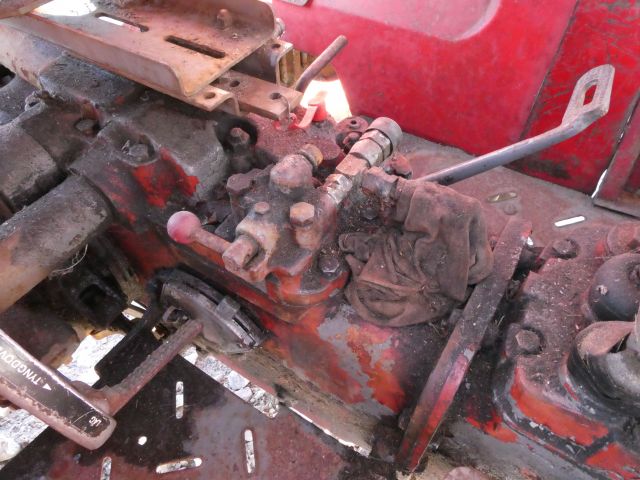 680256-12 Tractor Massey Ferguson 165 -1966