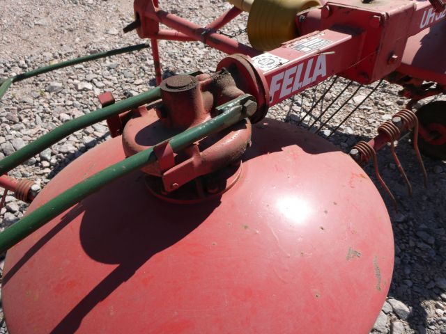 680292-3 Tedder Fella UH 320 D