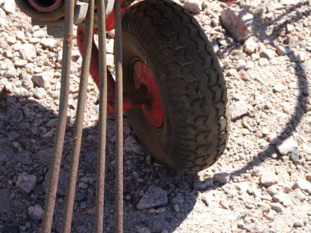 680292-6 Tedder Fella UH 320 D