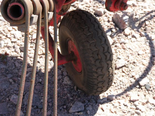 680292-7 Tedder Fella UH 320 D