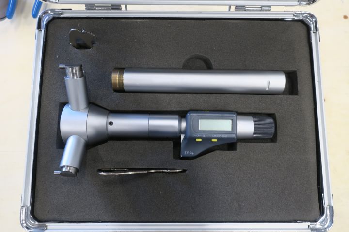683474-1 Digital internal 3-point micrometer 100-150 mm