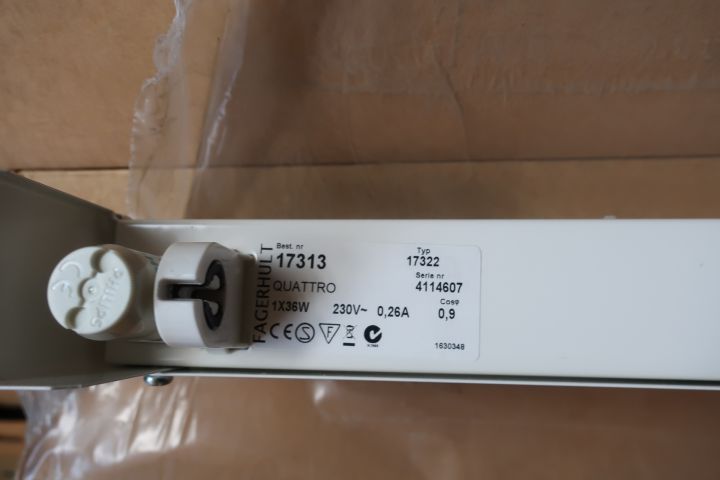 651872-5 55th cabinet, Fagerhult Quattro w switch 36w