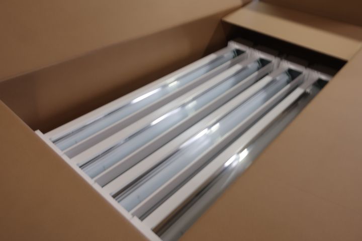 651898-1 32pcs recessed wallwasher fluorescent lamp, Fagerhult Gondola