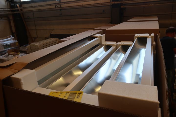 651923-1 32 luminaires, recessed wall washer, Fagerhult Gondol Rec 1x54w