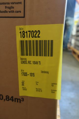 651923-5 32 luminaires, recessed wall washer, Fagerhult Gondol Rec 1x54w