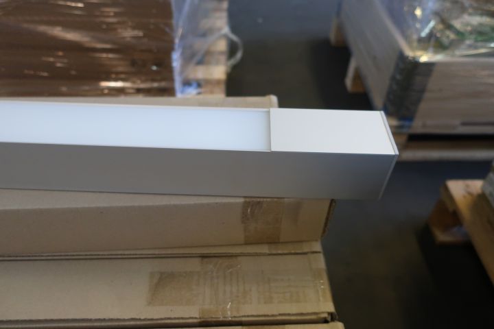 651939-3 40 pendant luminaire, Fagerhult Notor 60 special, LED