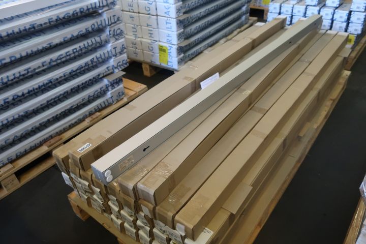 651939-5 40 pendant luminaire, Fagerhult Notor 60 special, LED