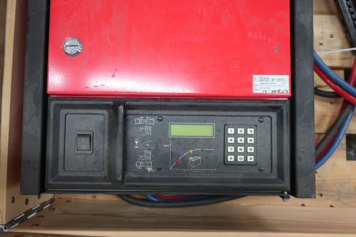 651986-2 Truck Charger, Logic BTM 24/150